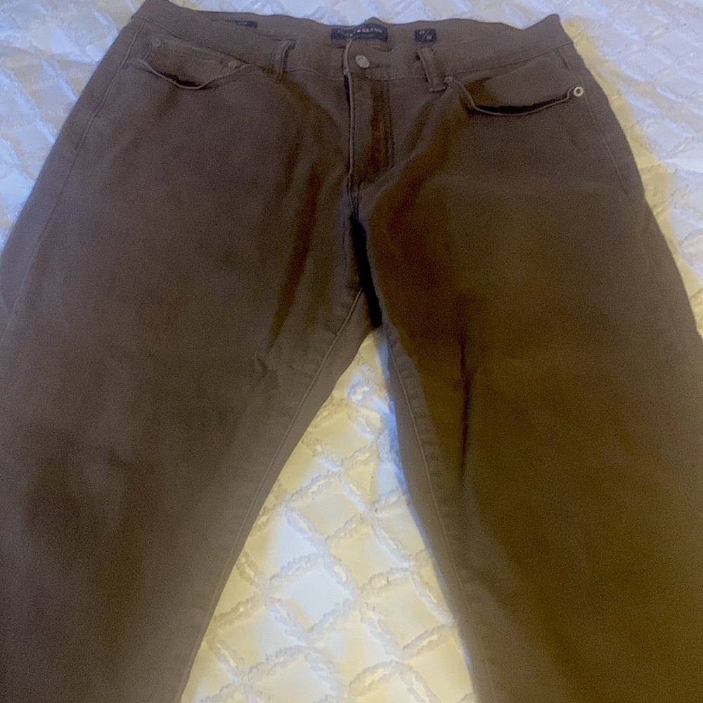 Mens 34 x 30 Lucky Brand , Hawk Brown, Chinos. Like new.Athletic Slim 410 Flex.